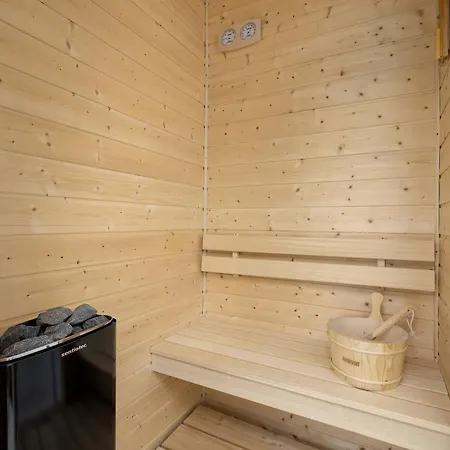 Dwupoziomowy W Krakowie Z Sauna, Parkingiem I Tarasem By Renters Prestige アパート *